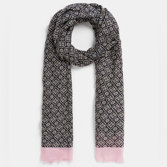 Sussan Accessories - SUSSAN | BORDER STAMP GEO PRINT SCARF | NWT